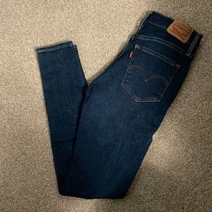 LEVIS JEANS